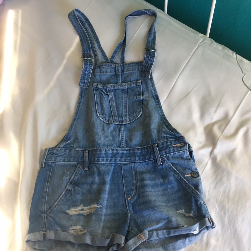 Overall shorts